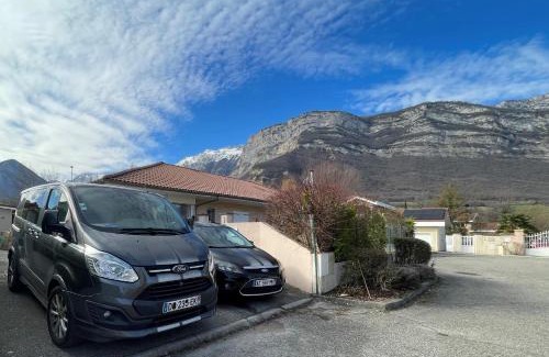 Varces-Allieres-et-Risset Apartment | Experience GRENOBLE SUD VARCES Suite Near Majestic Mountains