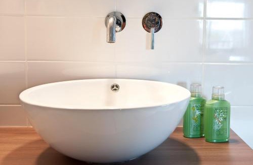 Ossendrecht Hotel | Experience Grenshotel de Jonckheer: 4-Star Comfort Awaiting