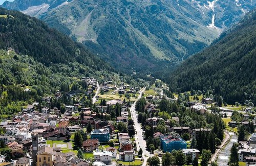 Ponte di Legno Hotel | Experience Comfort at Grey Castle garnì & Suite, Rated 9.3