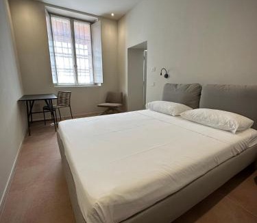Reggio nell'Emilia Apartment | Elegant Grey-Fontanelli Suite in Reggio Emilia - Rated 10/10