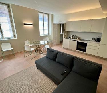 Reggio nell'Emilia Apartment | Elegant Grey-Fontanelli Suite in Reggio Emilia - Rated 10/10