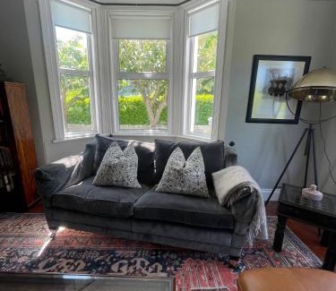 Newcastle House | Experience Grey Heron Townhouse – Guest Rated 9.5/10