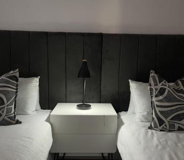 Palapye House | Pet-Friendly Haven: Grey Net with Family & Kitchen Amenities