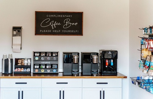 Waynesboro Apartment | Grey Pine Lodge | Prime Location with Family-Friendly Amenities