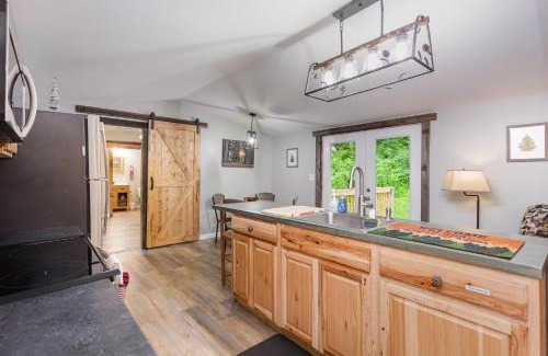 Logan House | Discover Grey Pines: Pet-Friendly Oceanfront Retreat