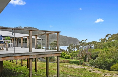 Grey River House | Grey River Beach House - 10 minutes to Wye