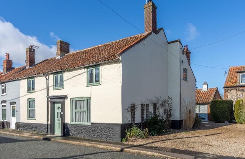 Sculthorpe House | Guest Rated 10/10: Greyhound Cottage, Pet & Child Friendly