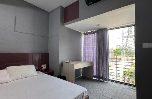 Basundhara Residential Area Bed & Breakfast | Inviting GreyRooms: Poolside Retreat with Great Guest Ratings