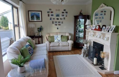 Achill Sound Bed & Breakfast | Greystone House: Guest Rated 9.4 with Onsite Restaurant