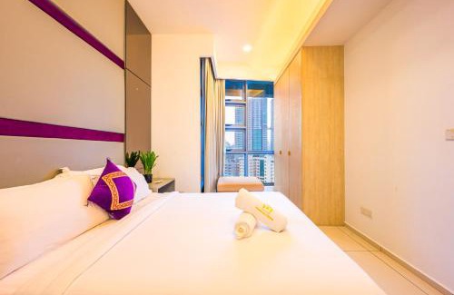 City Centre Apartment | Relax at Greystone Robertson Residence with Pool & Hot Tub