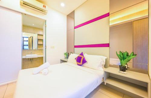 City Centre Apartment | Relax at Greystone Robertson Residence with Pool & Hot Tub