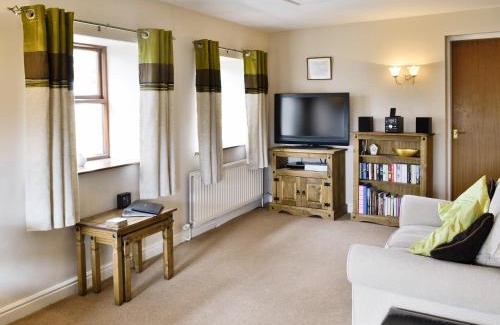 Hawes House | Welcoming Greystones Cottage - Ideal for Families