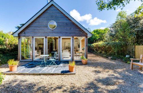 Trebetherick House | Greystones Studio: Ocean View Getaway for Families