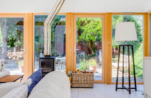 Trebetherick House | Greystones Studio: Ocean View Getaway for Families