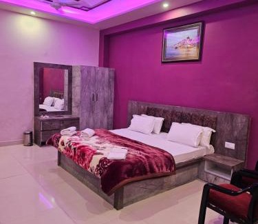 Varanasi Hotel | Top-Rated GRG Kashi Inn with Ocean View near Ganga Rajghat