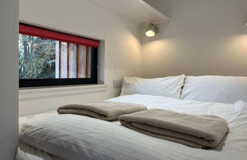 Roybridge House | Grianach Cabin