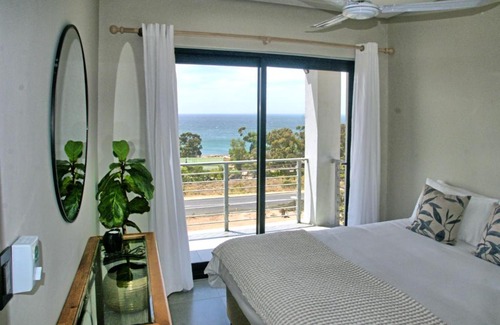 St. Helena Bay Apartment | Pet-Friendly Grietas Villa 2 - Rated 8/10 for Families