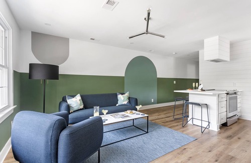 North Charleston Apartment | Pet-Friendly Griffin at The Quad with Kitchen Amenities