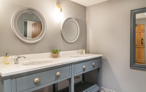 Ruthin Hotel | Griffin Inn: Guest Rated 9.2 with Family-Friendly Amenities