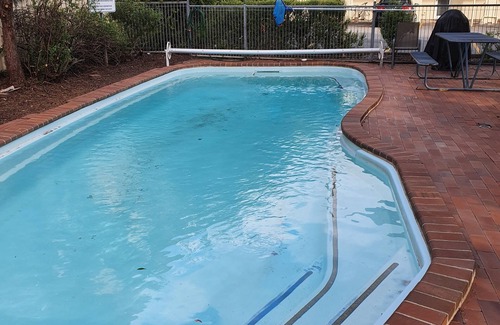 Griffith Apartment | Discover Griffith Studio Canberra with Pool & Free Parking