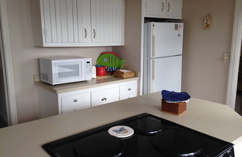 Bemus Point Apartment | Griffith’s Bay Lakefront: Pet-Friendly Retreat with Pool
