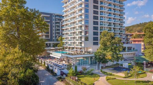 Golden Sands Hotel | Discover GRIFID Metropol Hotel: All-Inclusive Beach Getaway