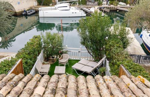 Port Grimaud House | Experience Family-Friendly Comfort at Grimaud 4 Vents Hotel
