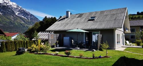Niederoeblarn House | Pet-Friendly Grimming View with a 9.5/10 Guest Rating