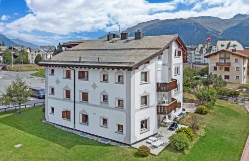 Celerina-Schlarigna Apartment | Pet-Friendly Grischalva 2 in Celerina - Rated 9/10 by Guests