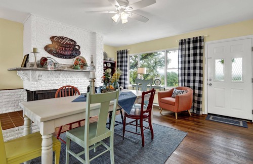 Comfort House | Grit-N-Glitter | Peaceful Setting | Grill-Firepit!