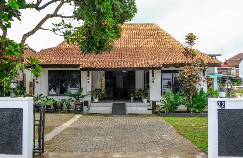 Salatiga House | Cozy Griya Merbabu Asri Homestay for Groups in Salatiga