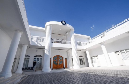 Colomadu Hotel | Family-Friendly Griya RW Guest House with Great Reviews