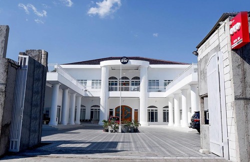 Colomadu Hotel | Family-Friendly Griya RW Guest House with Great Reviews