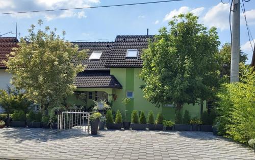 Slunj Apartment | Oceanfront Retreat at Apartman GRIZZLY | 4-Star Stay