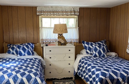 Star Valley Ski Chalet | Discover Grizzly Pines: Off-Grid Chalet with Family Amenities
