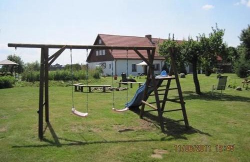 Katschow Apartment | Spacious Dargen Getaway with Large Garden & Pet-Friendly