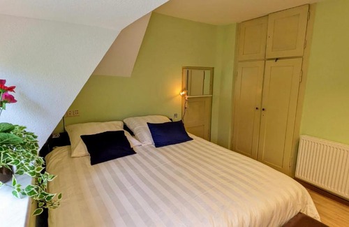 Cottbus Apartment | Inviting Vacation Apartment with Garden in Cottbus