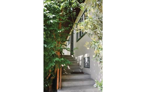 Sierndorf Apartment | Comfortable Groe Ferienwohnung Sierndorf for Families & Pets