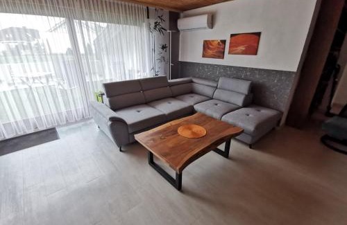 Duhren Apartment | Cozy Ferienwohnung Sinsheim-Dühren with Oceanfront Views