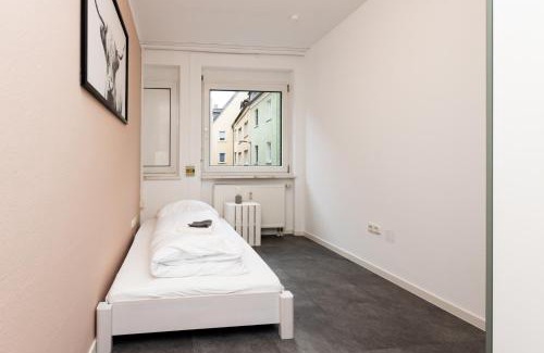 Wurzburg City Centre Apartment | Spacious Apartment in Historic Altstadt, Family-Friendly Stay