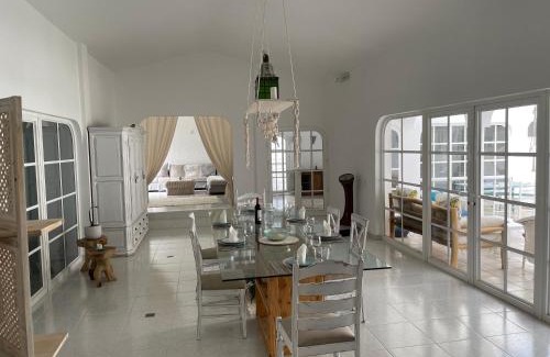 Bahia Calma House | Bright Oceanfront Retreat with Breakfast & Pet-Friendly Perks