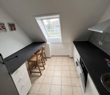 Moenchengladbach Apartment | Spacious MG 32: Family-Friendly Stay for Up to 5 Guests