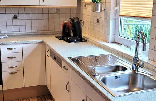 Altena Apartment | Elegant Vintage Apartment in Burgstadt Altena, Sauerland