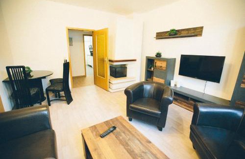 Schwarza Apartment | Relax in Comfort with Whirlpool, Netflix & Ocean Views