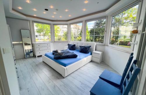 Schwarza Apartment | Relax in Comfort with Whirlpool, Netflix & Ocean Views