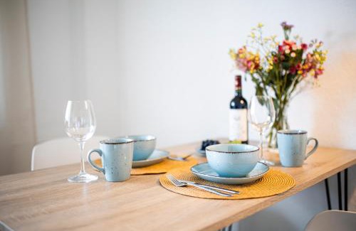 Jena-Nord Apartment | Contemporary 2-Bedroom Apartment with Balcony & Netflix