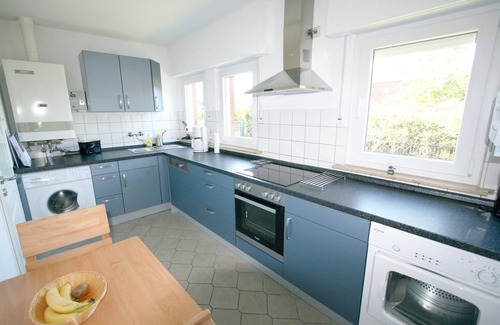 Norddeich House | Perfect Bungalow Steps from the Beach in Norddeich