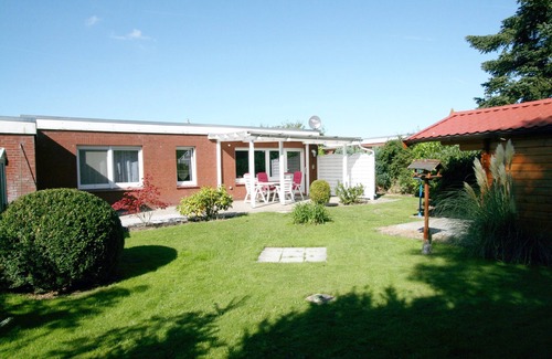 Norddeich House | Perfect Bungalow Steps from the Beach in Norddeich