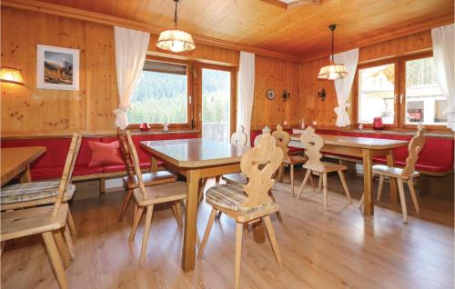 Sankt Sigmund im Sellrain House | Pet-Friendly Retreat at Groes Ferienhaus St, Sigmund