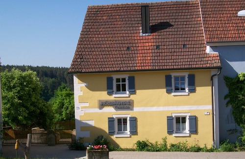 Ansbach Apartment | Spacious Holiday Home with Garden & Terrace - 10/10 Rated